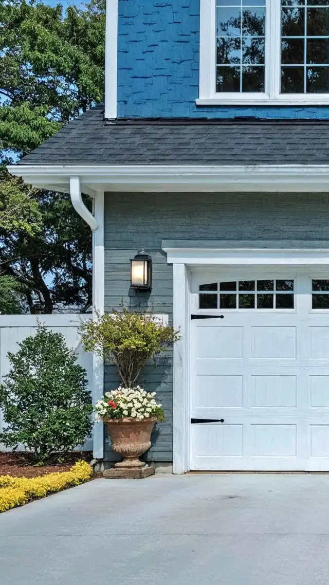 Metro Denver Garage Door services all garage doors in Littleton Colorado.